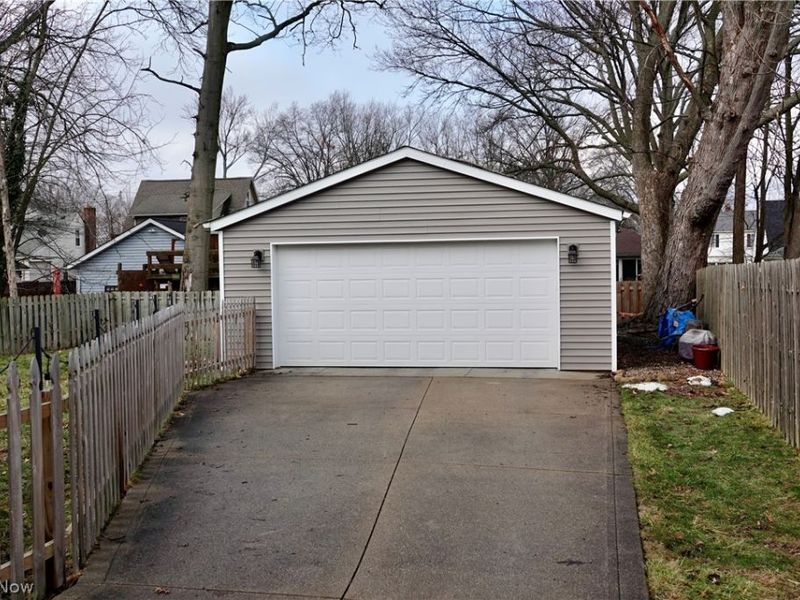 4278 Murray Avenue, Willoughby, OH 44094 Photo 4