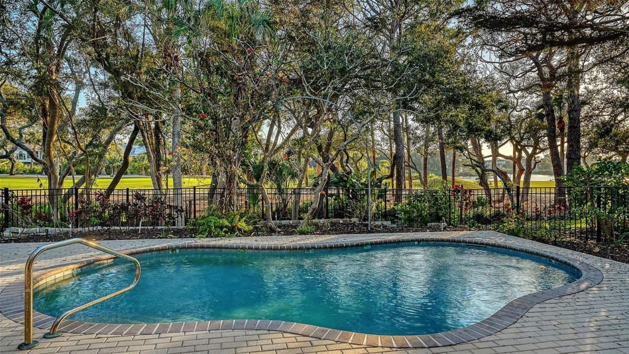 3519 Fair Oaks Lane, Longboat Key, FL 34228 Photo