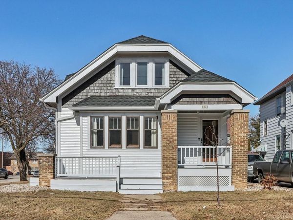4836 W Wells STREET, Milwaukee, WI 53208