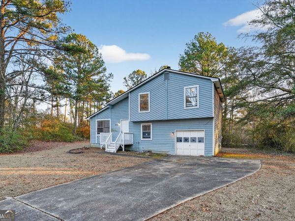 3520 Valley Chase Court, Lithonia, GA 30038