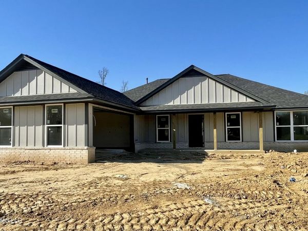 60 Farley Road, Byhalia, MS 38611