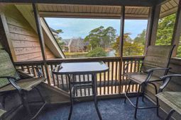 410 Melrose Pl.  photo 4