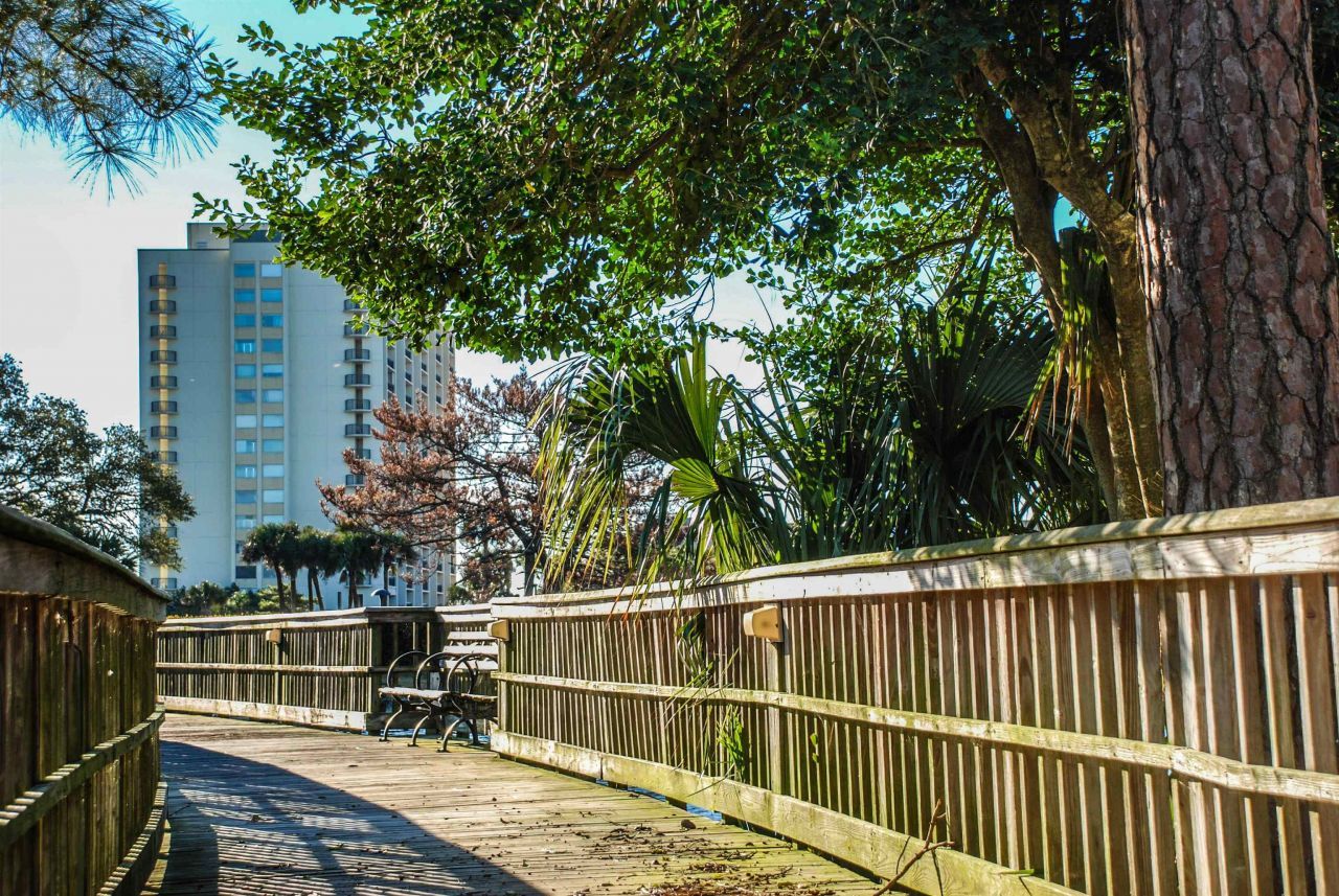 410 Melrose Pl.  Photo 38