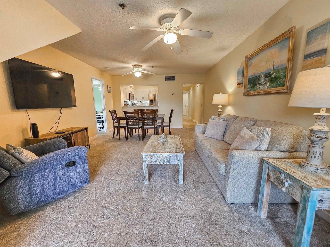 410 Melrose Pl.  Photo 4