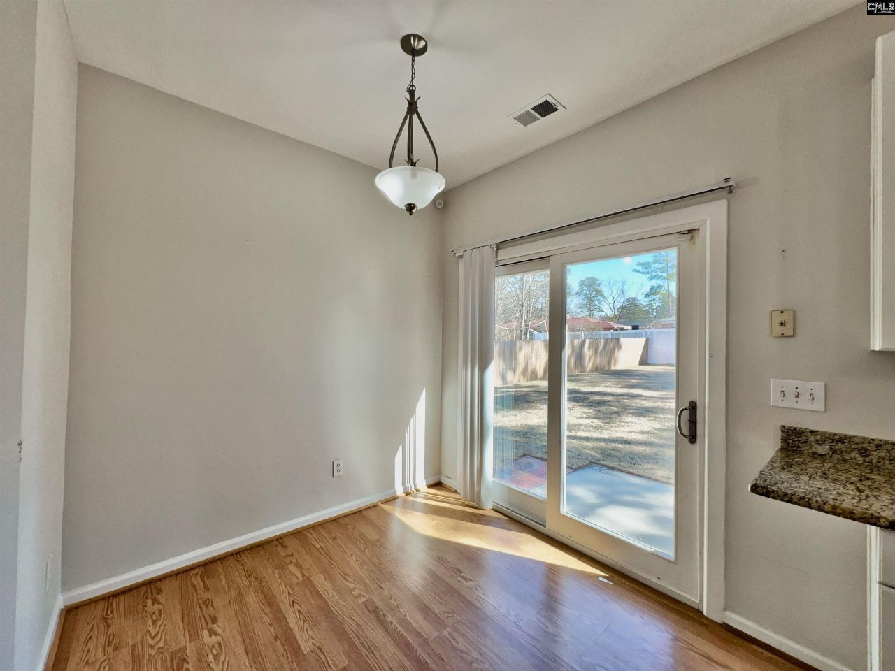 131 Glenbrooke Circle Photo 12