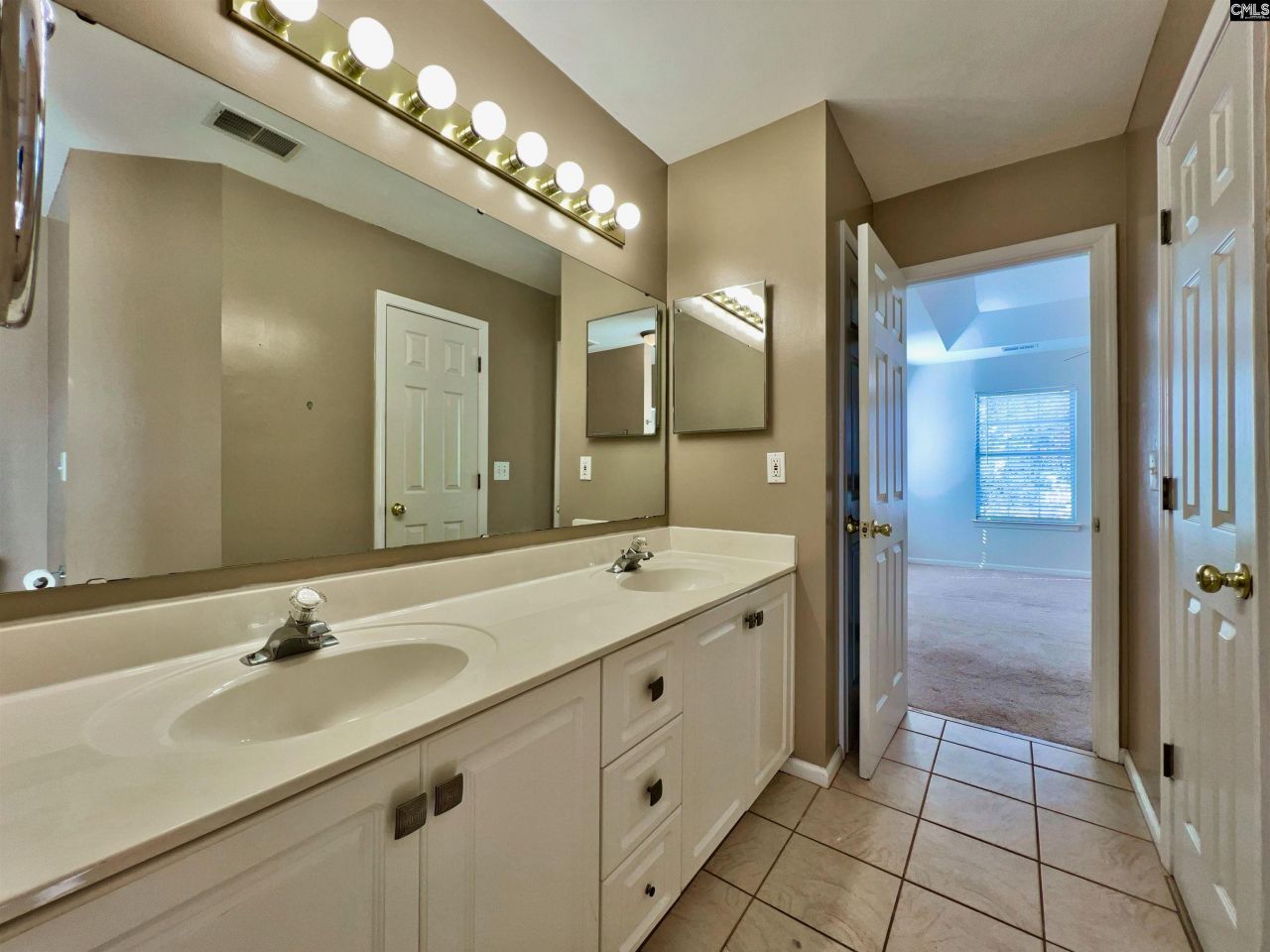 131 Glenbrooke Circle Photo 23