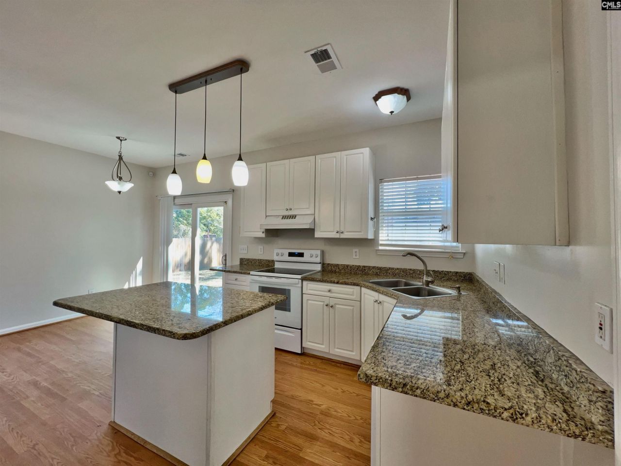 131 Glenbrooke Circle Photo 8