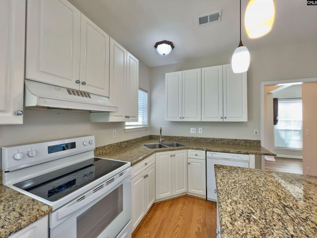 131 Glenbrooke Circle Photo 9