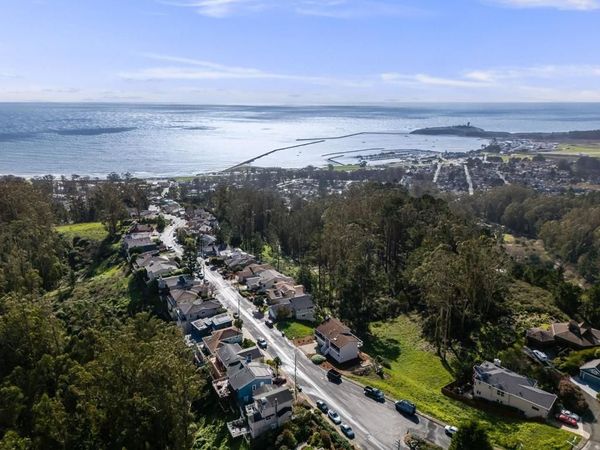 563 El Granada Boulevard, El Granada, CA 94018