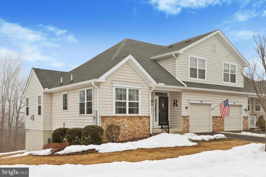 129 Haslan Lane, Coatesville, PA 19320 Main Photo