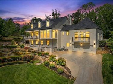 6396 Loch Arbor Drive, Flowery Branch, GA 30542