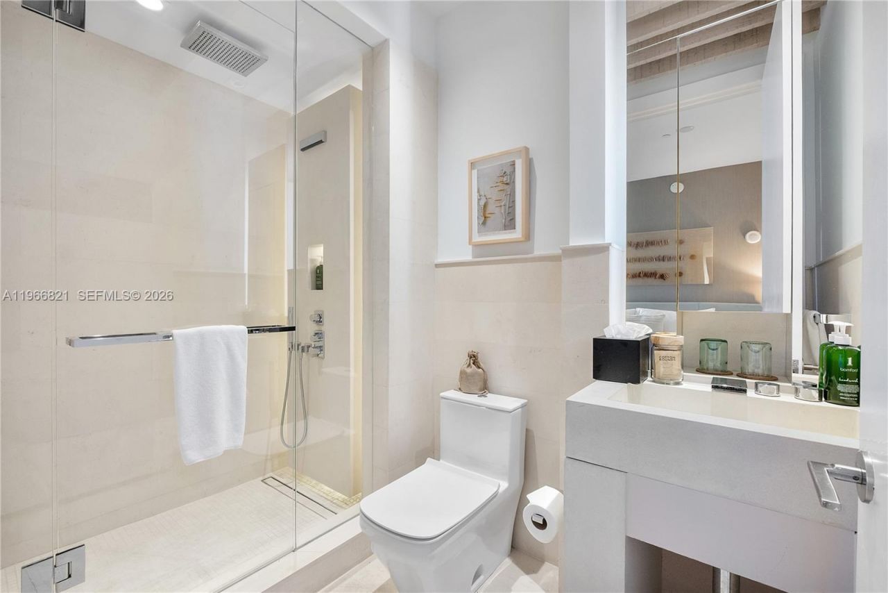 102 24th St , Unit PH-1612, Miami Beach, FL 33139 Photo