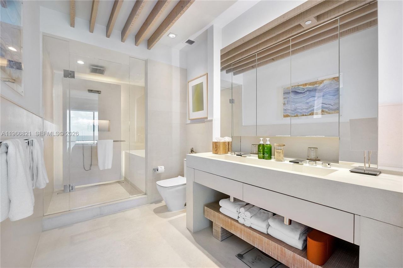 102 24th St , Unit PH-1612, Miami Beach, FL 33139 Photo