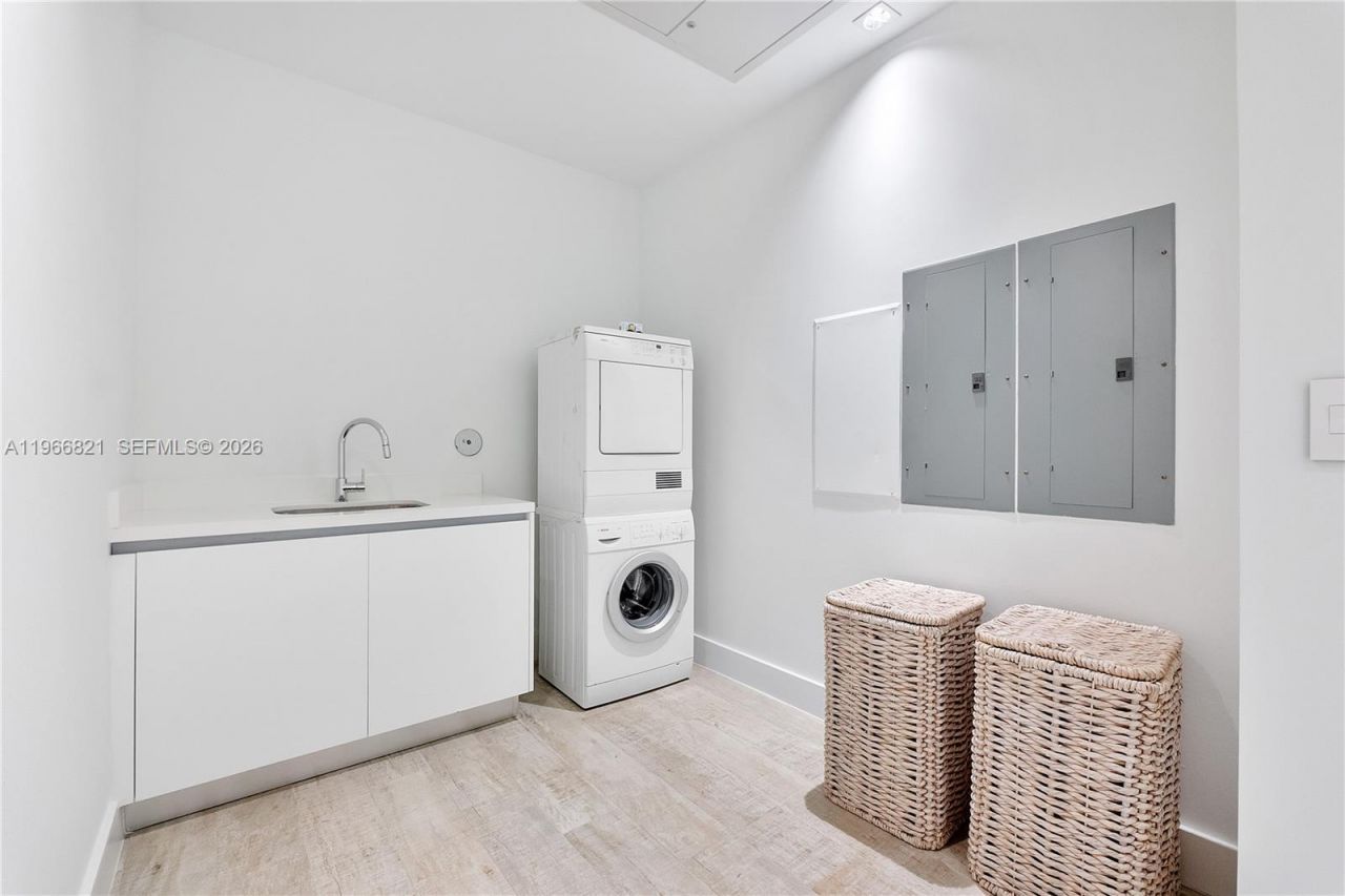 102 24th St , Unit PH-1612, Miami Beach, FL 33139 Photo