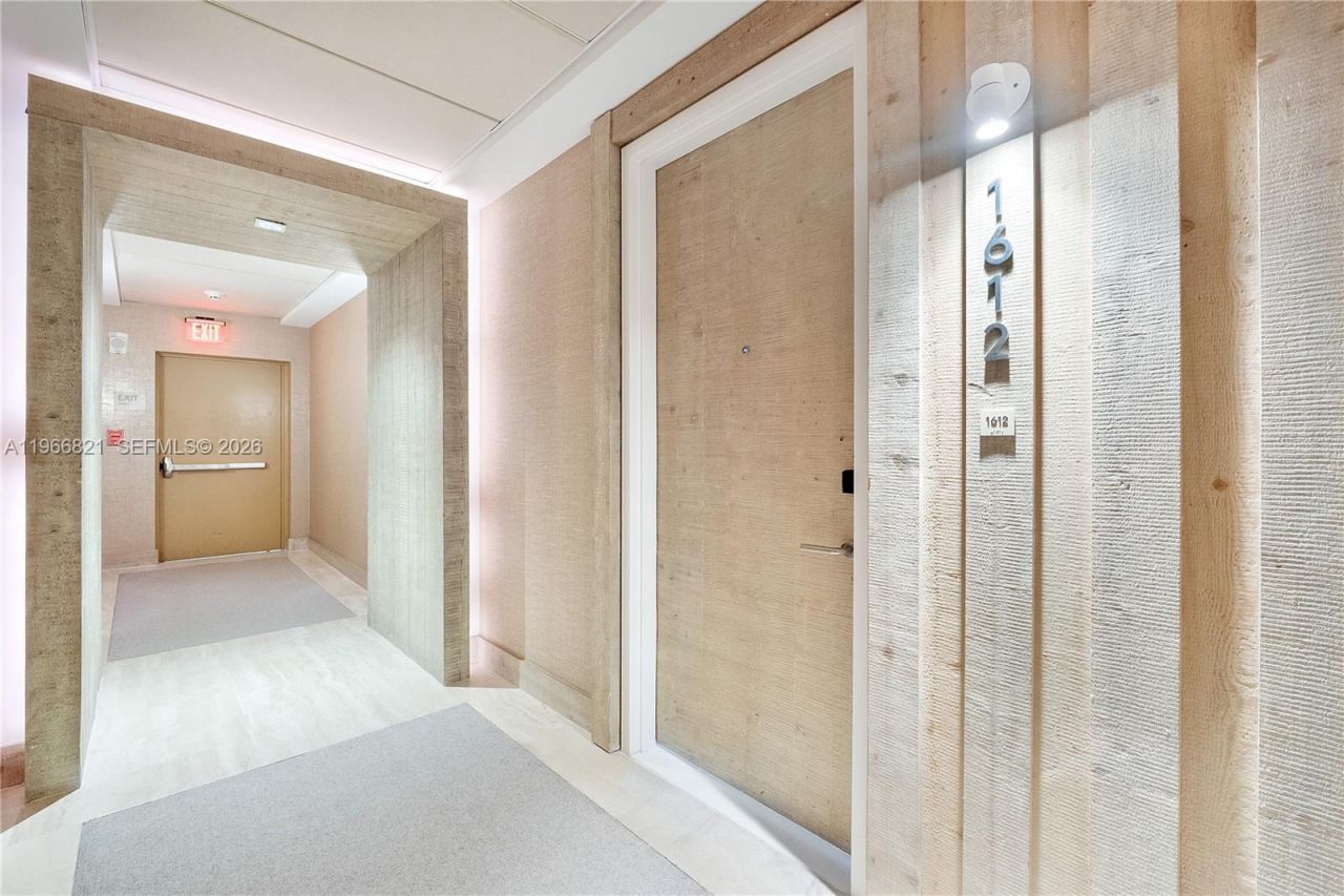 102 24th St , Unit PH-1612, Miami Beach, FL 33139 Photo