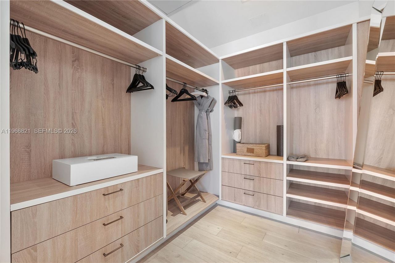 102 24th St , Unit PH-1612, Miami Beach, FL 33139 Photo