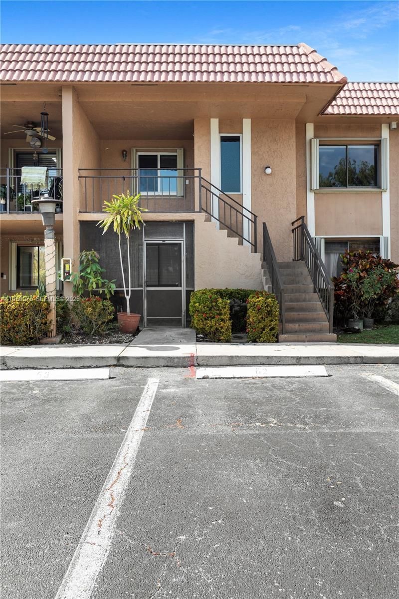 201 Lakeview Dr, Unit 203, Weston, FL 33326 Photo