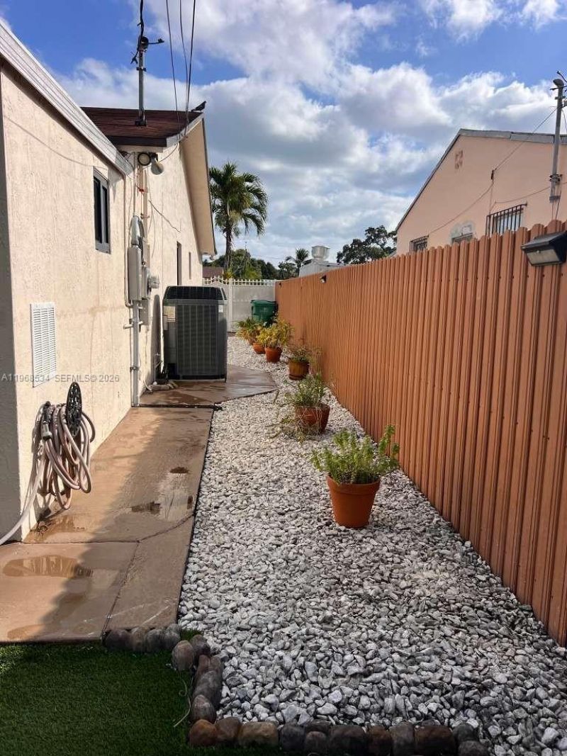 10532 NW 30th Ave, Miami, FL 33147 Photo