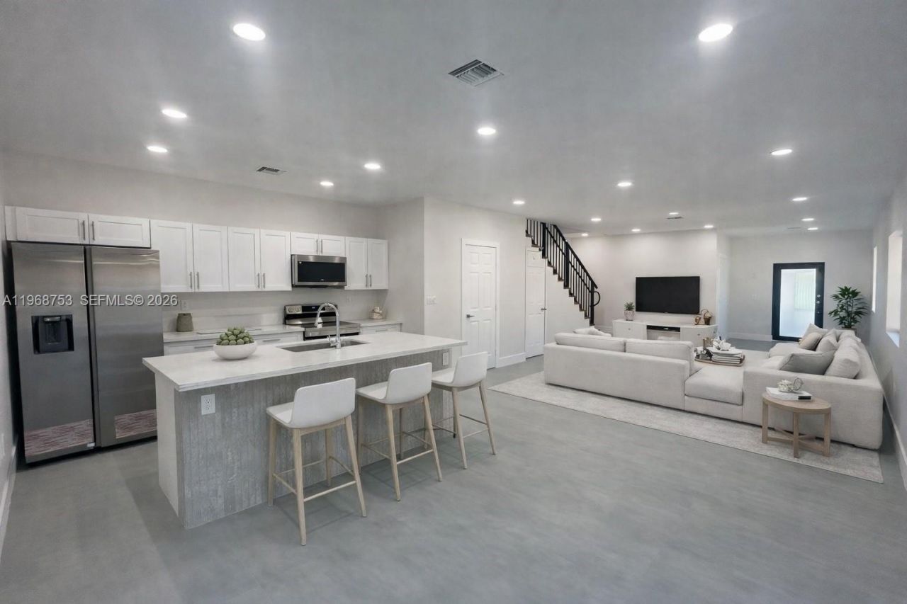 1123 NW 25th St, Miami, FL 33127 Photo