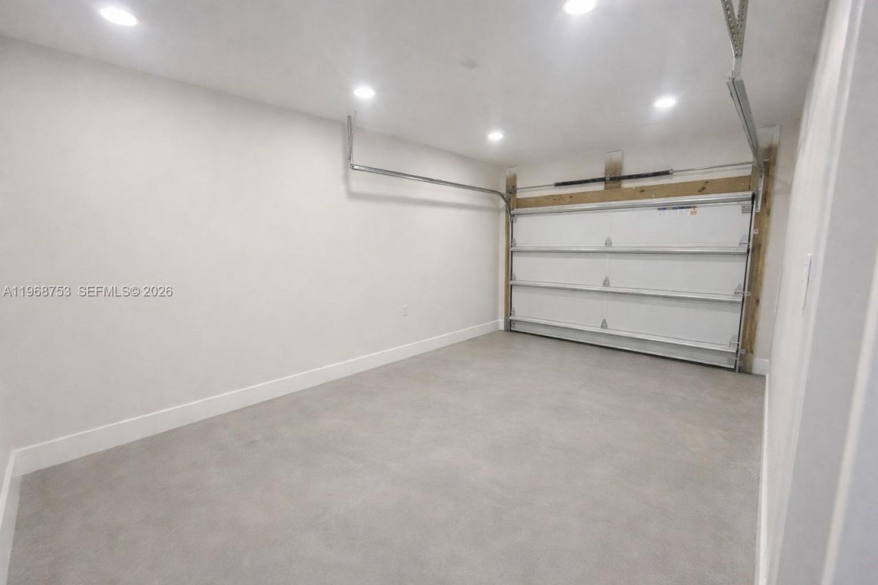 1123 NW 25th St, Miami, FL 33127 Photo