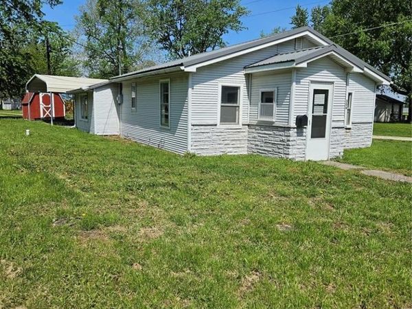 304 N Shelby, Shelbina, MO 63468