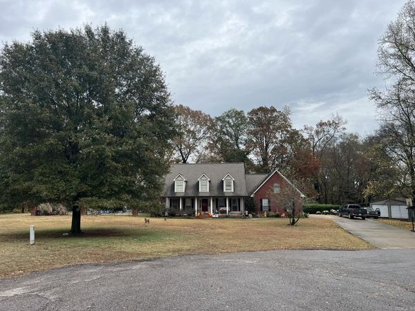 9 Fair Beauty Avenue, Nashville, AR 71852