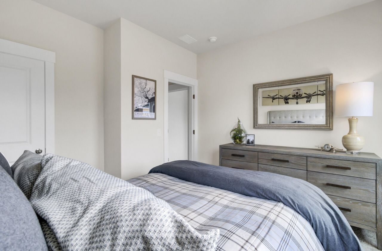 412 Caledon Court Photo 33