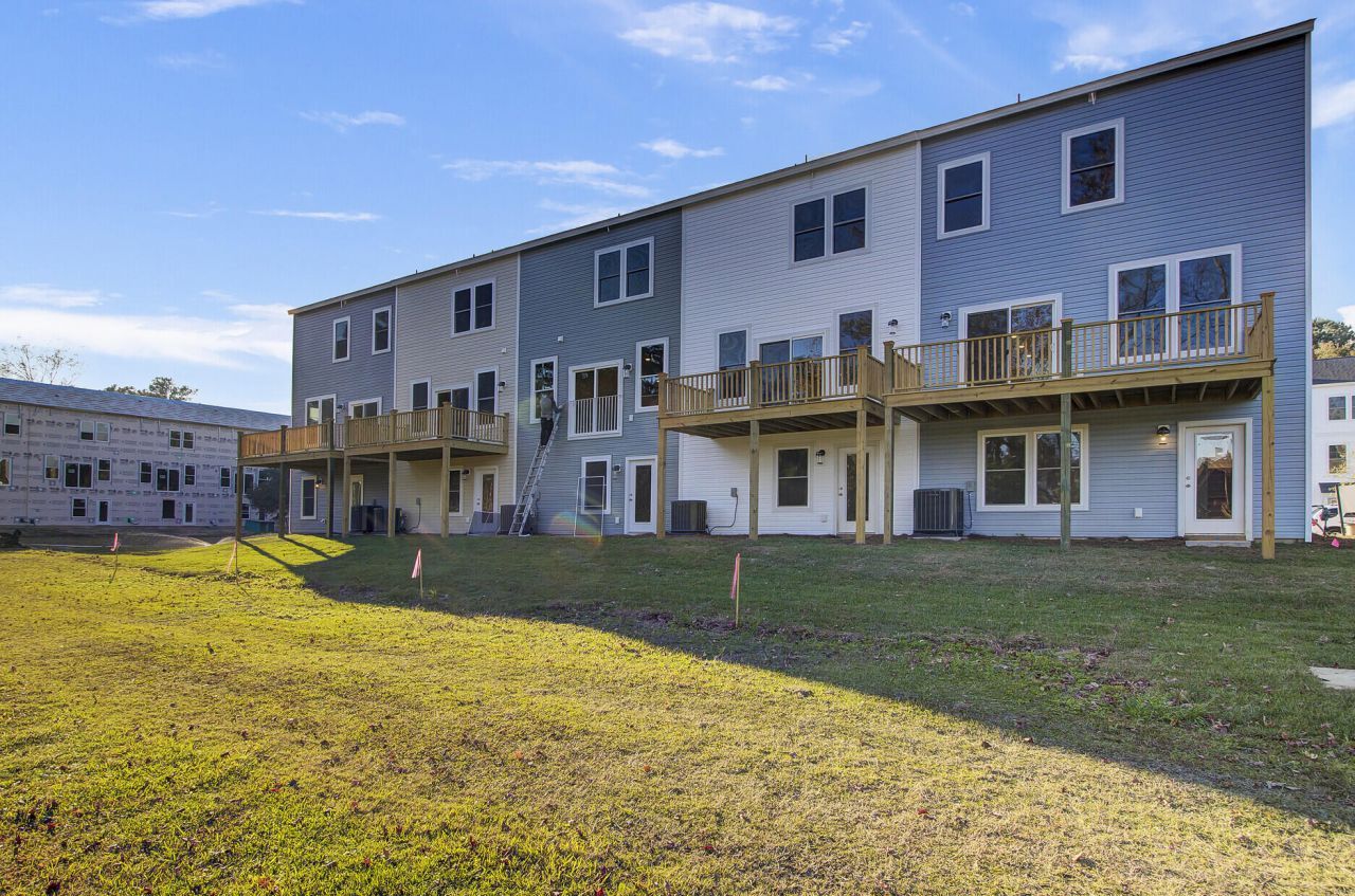 412 Caledon Court Photo 36