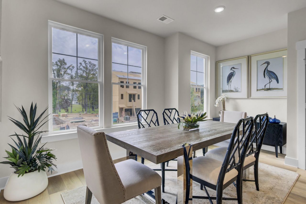 412 Caledon Court Photo 8