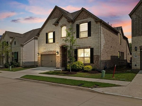 302 Dove Falls Drive, Argyle, TX 76226
