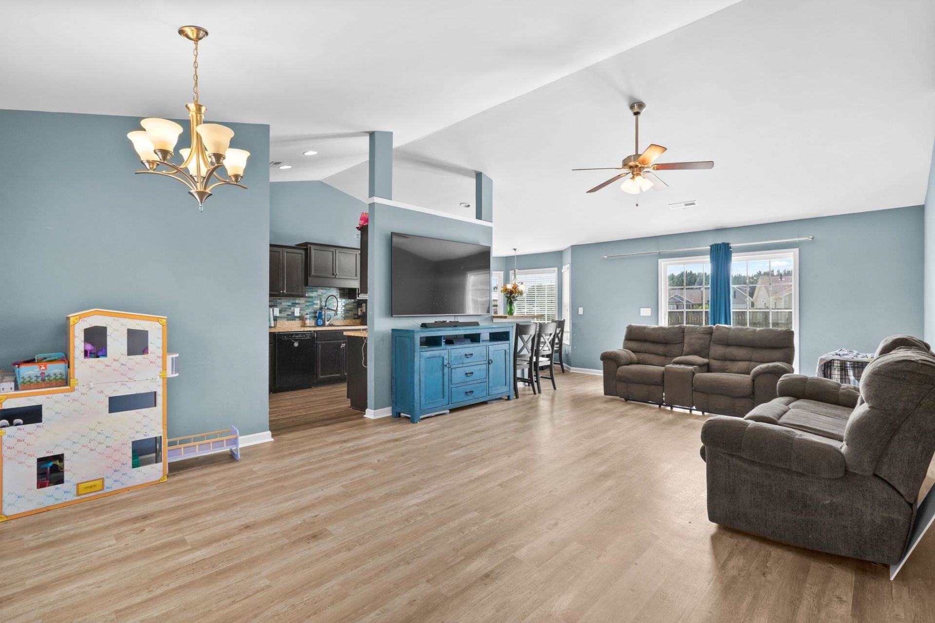 1445 Abberbury Dr. Photo 4