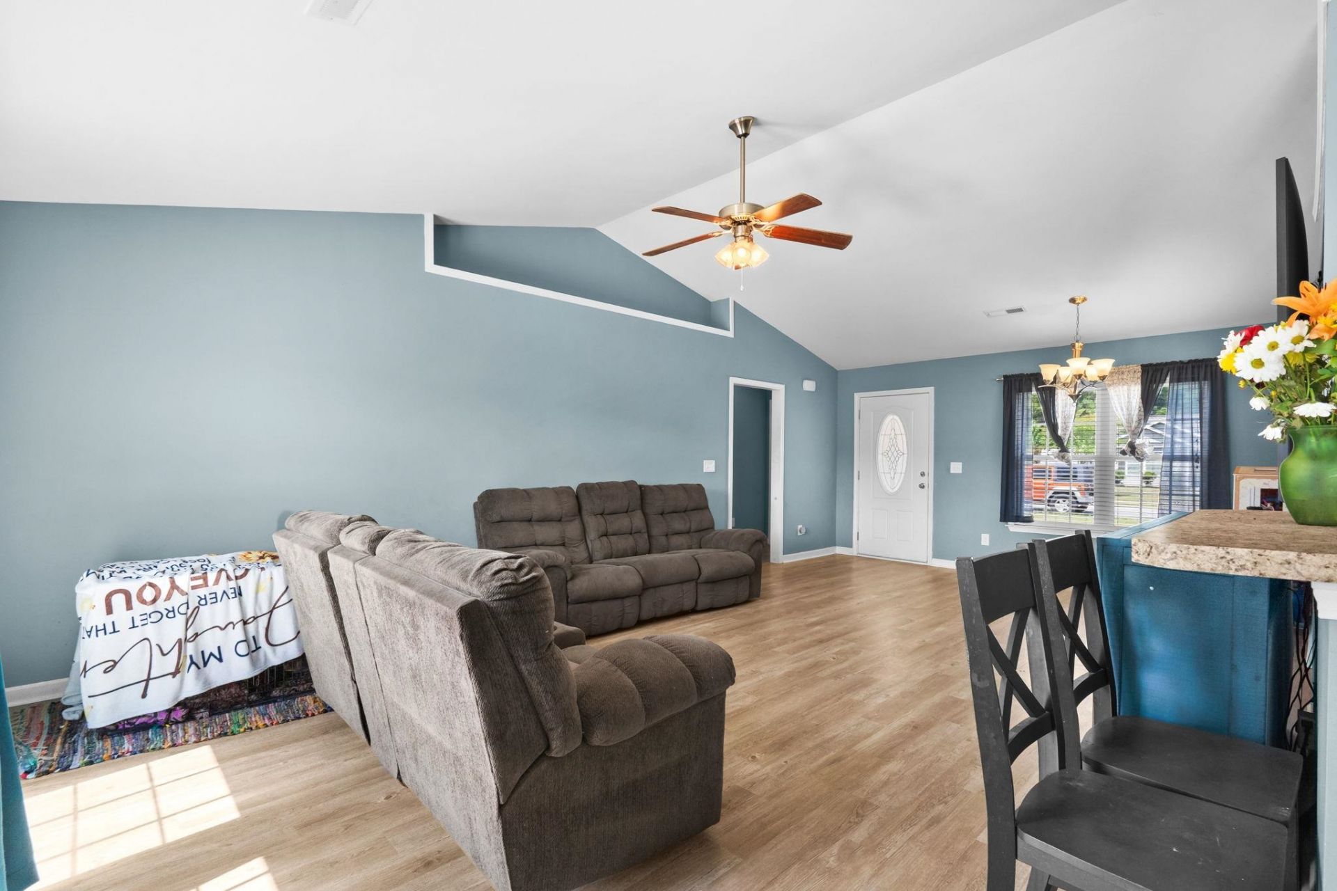 1445 Abberbury Dr. Photo 7