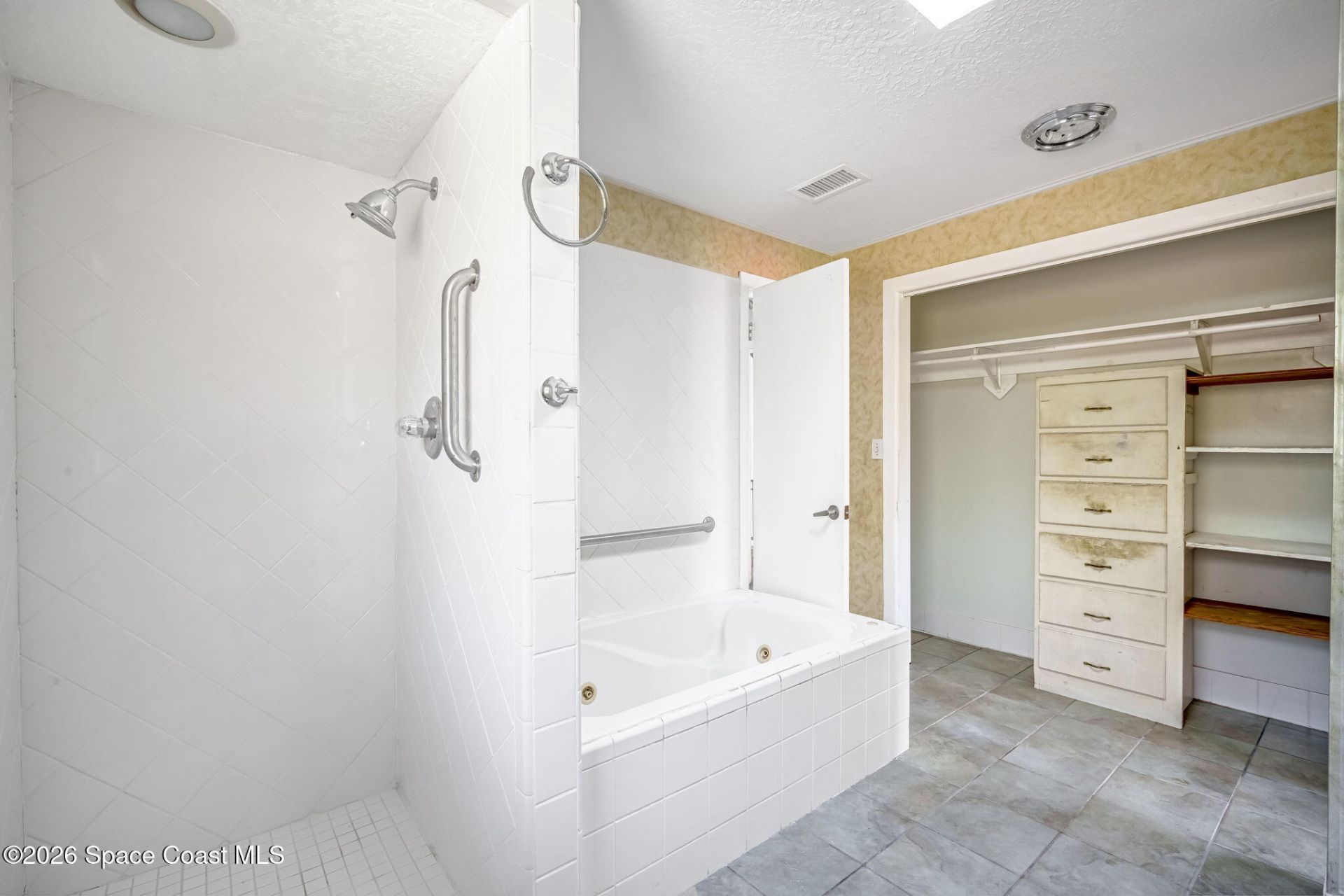 535 Robinhood Drive, Merritt Island, FL 32953 Photo