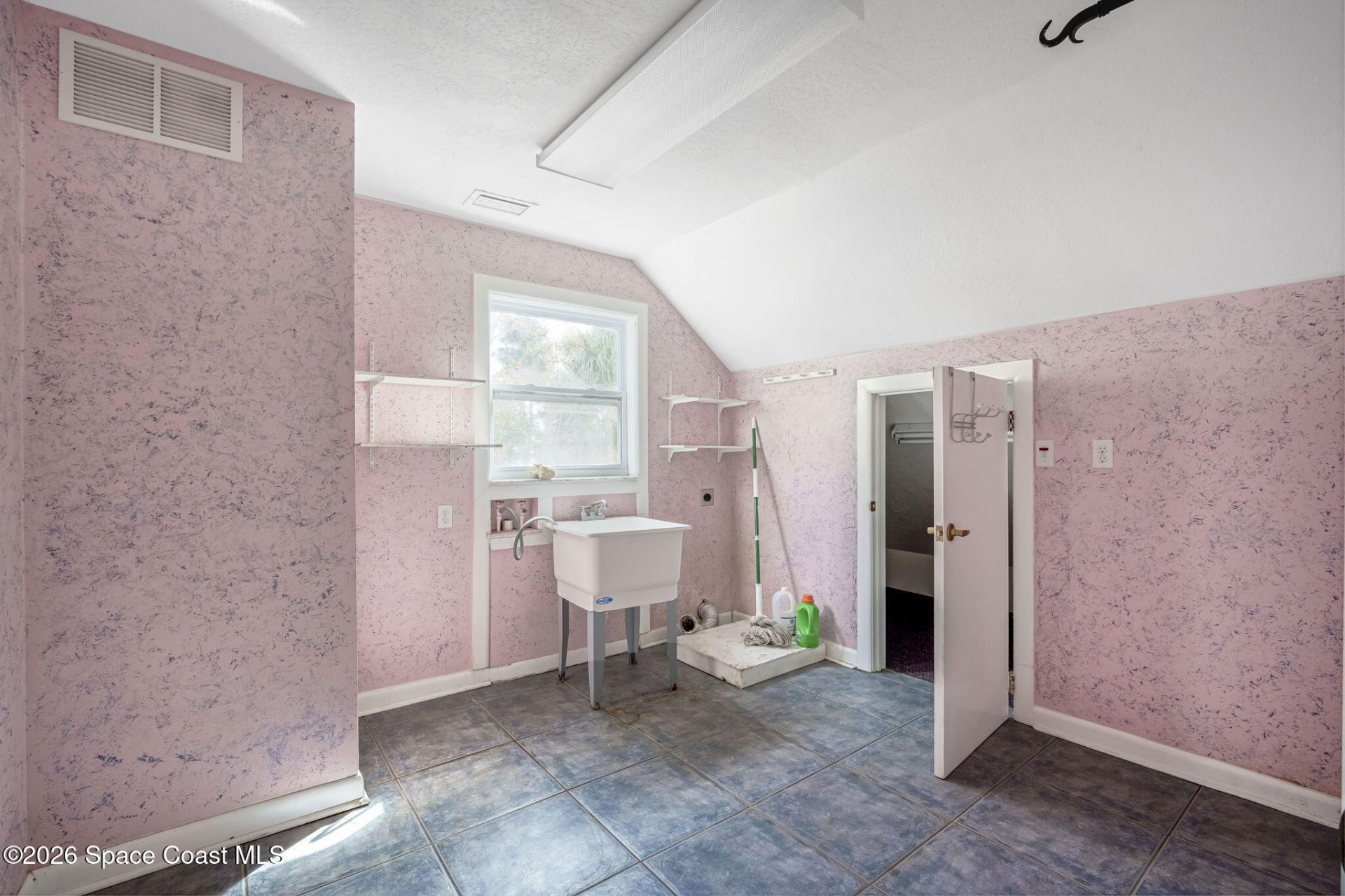 535 Robinhood Drive, Merritt Island, FL 32953 Photo