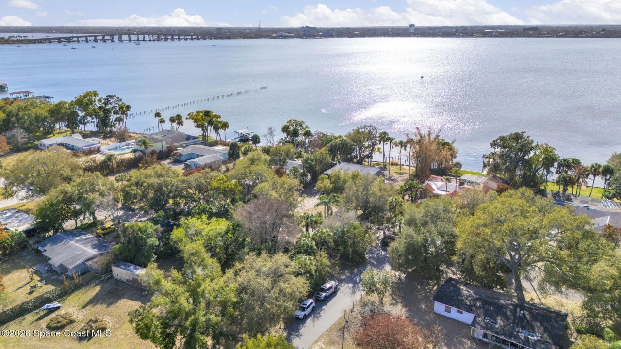 535 Robinhood Drive , Merritt Island, FL 32953 Photo