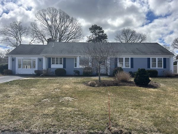 21 Brae Burn Ln, Yarmouth, MA 02664
