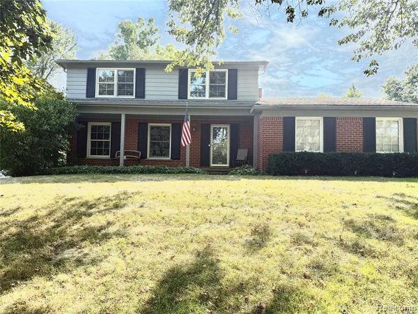 2570 Aspen Lane, Bloomfield Twp, MI 48302