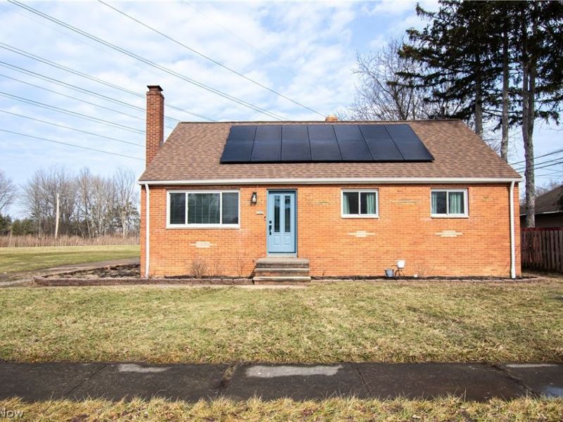 7256 Markal Drive, Cleveland, OH 44130 Photo 1