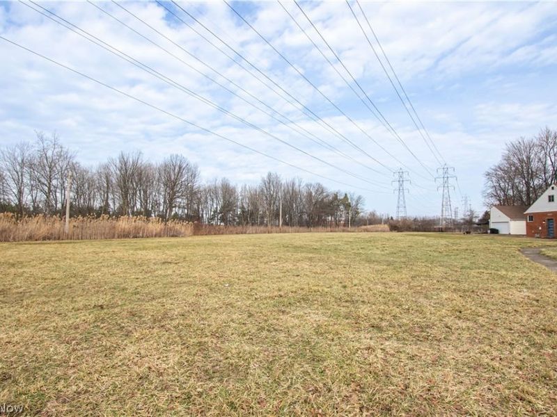 7256 Markal Drive, Cleveland, OH 44130 Photo 25