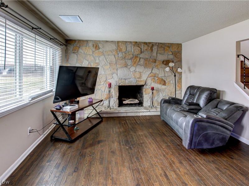 7256 Markal Drive, Cleveland, OH 44130 Photo 4