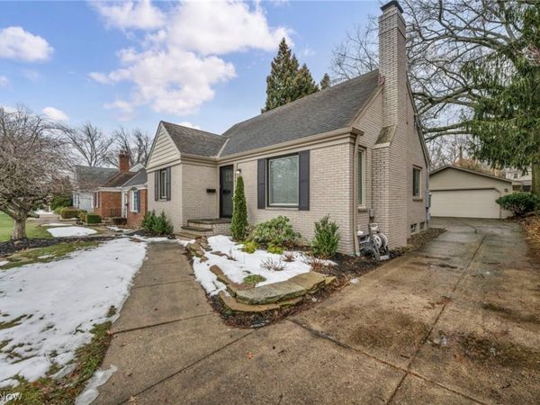 24011 Bruce Road, Bay Village, OH 44140