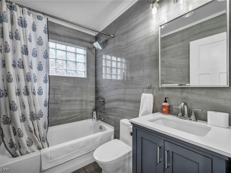 24011 Bruce Road, Bay Village, OH 44140 Photo 16