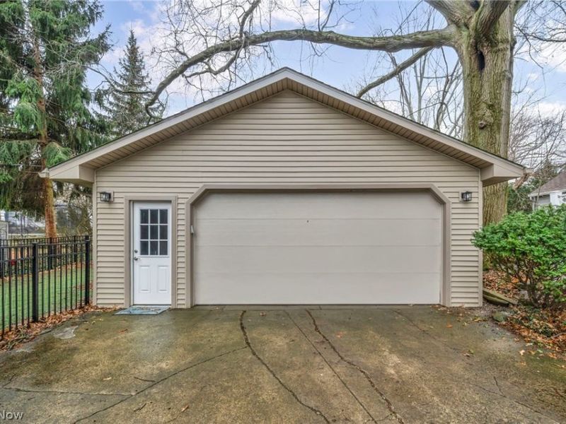 24011 Bruce Road, Bay Village, OH 44140 Photo 32