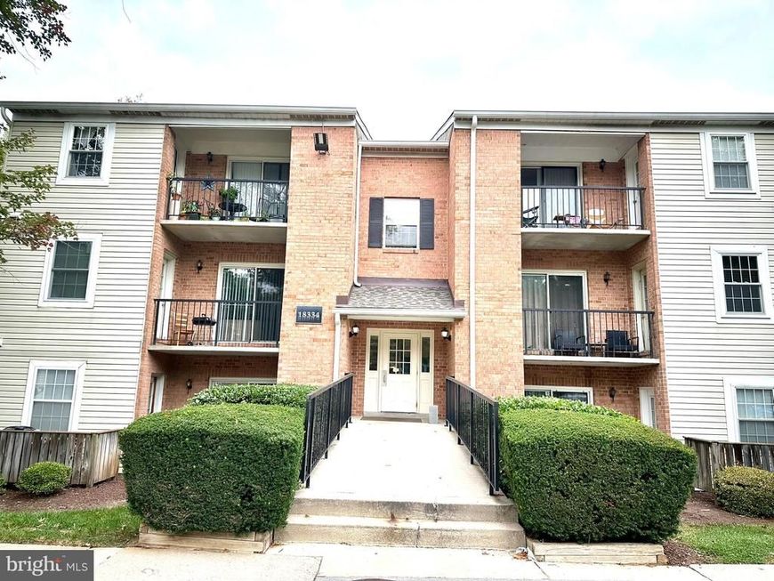 18334 Streamside Drive, Unit 202, Gaithersburg, MD 20879 Main Photo