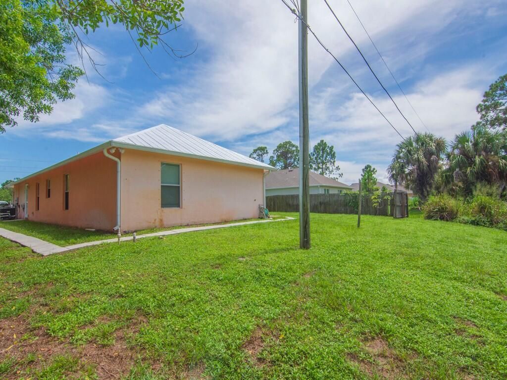1456 Schumann Drive, Sebastian, FL 32958 Photo