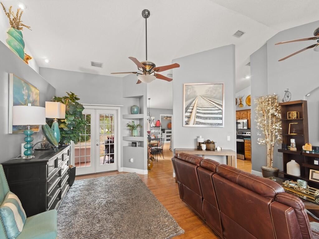 1456 Schumann Drive, Sebastian, FL 32958 Photo