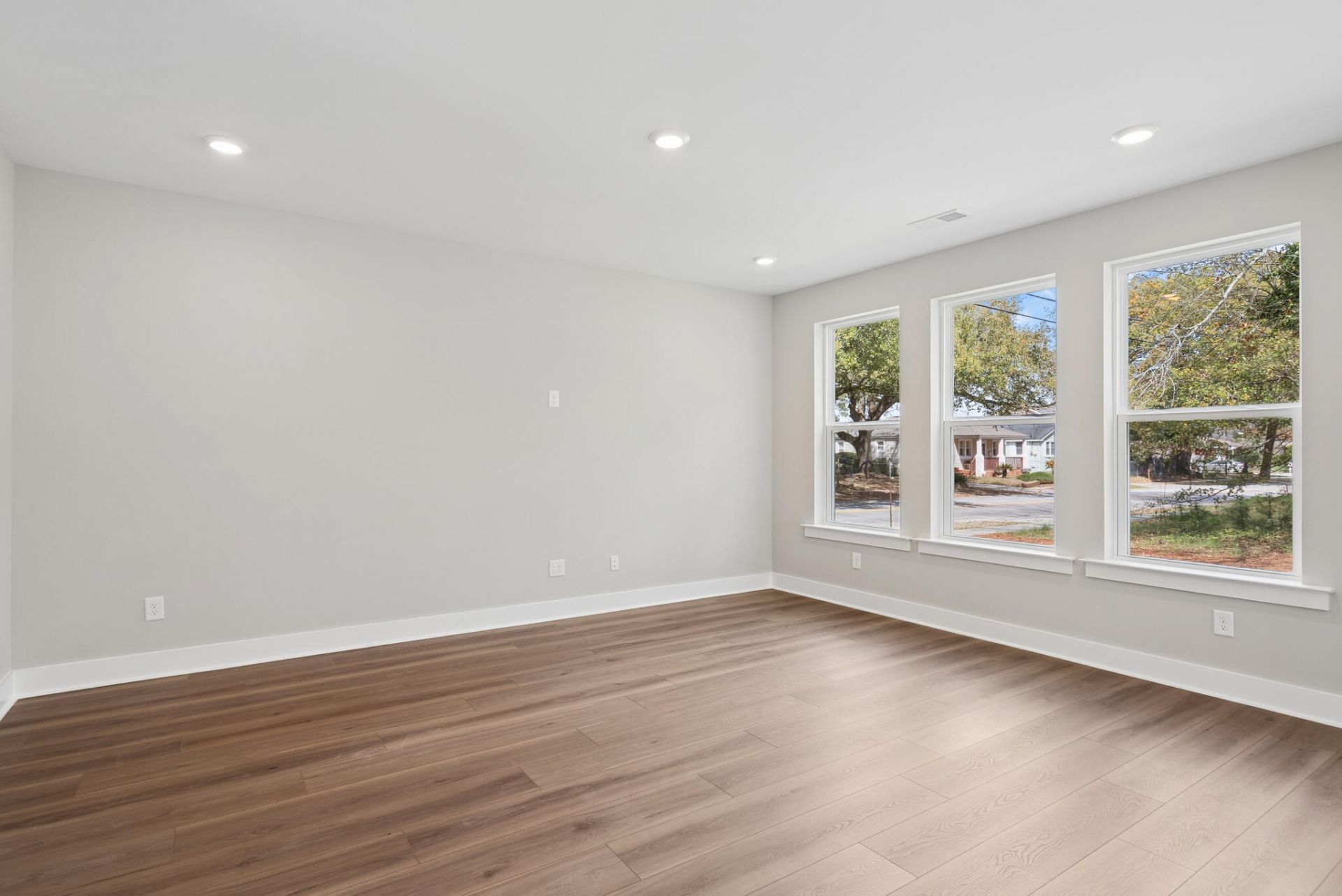 5362 Elder Avenue Photo 14