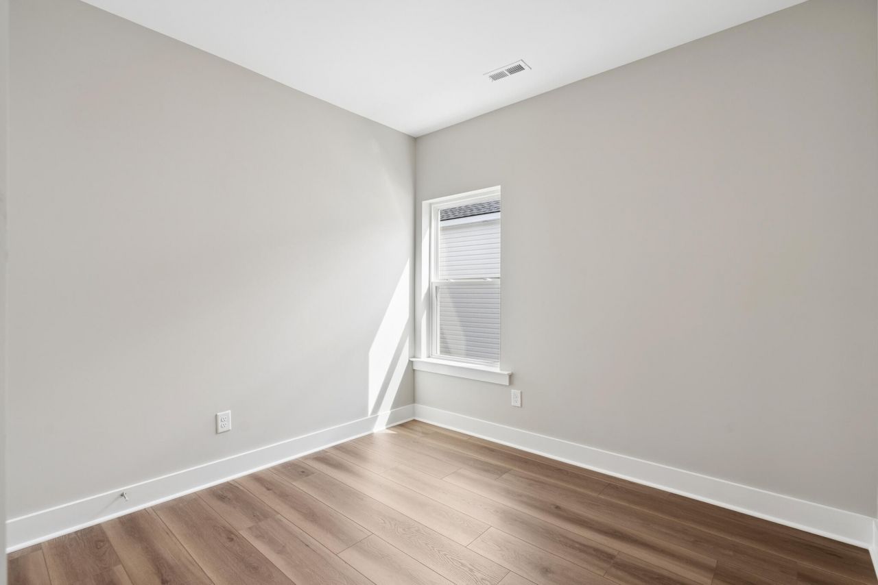 5362 Elder Avenue Photo 25