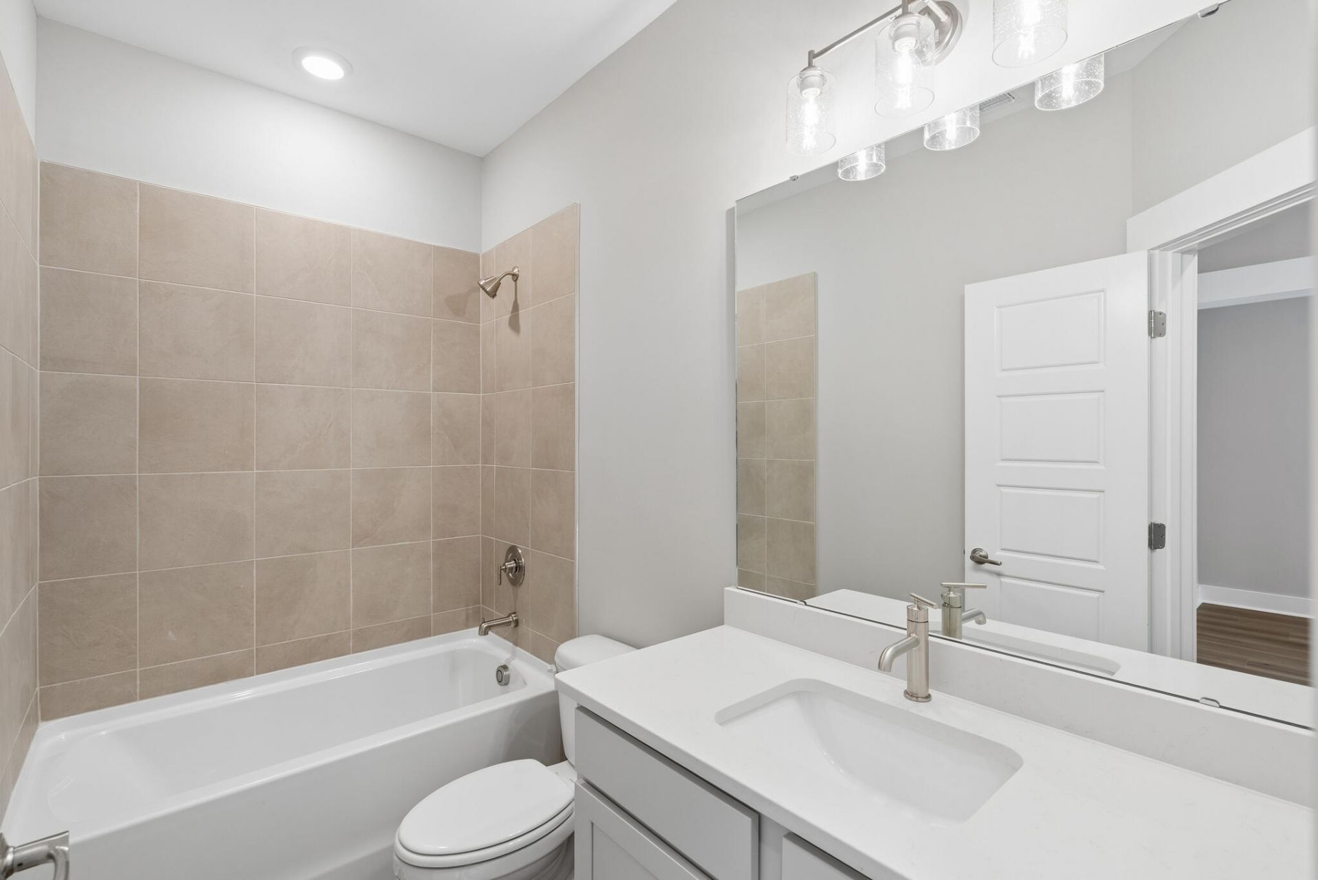 5362 Elder Avenue Photo 32
