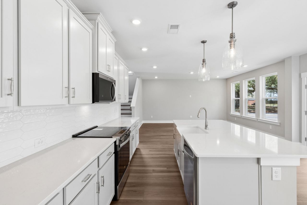 5362 Elder Avenue Photo 8